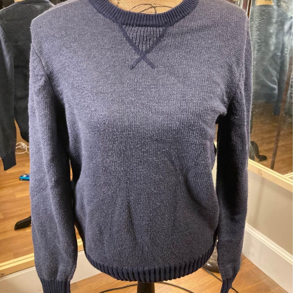 Men’s large sweater. Cameron Navy Blue ￼